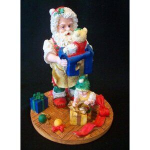 Vintage 1995 Santa's Magical Toy Shop Surprise Figurine Collectible Bear Gifts E